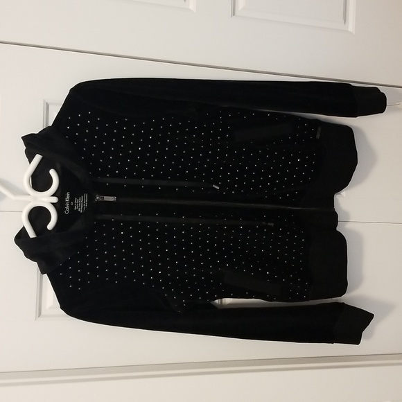 Calvin Klein - Picture 1 of 4